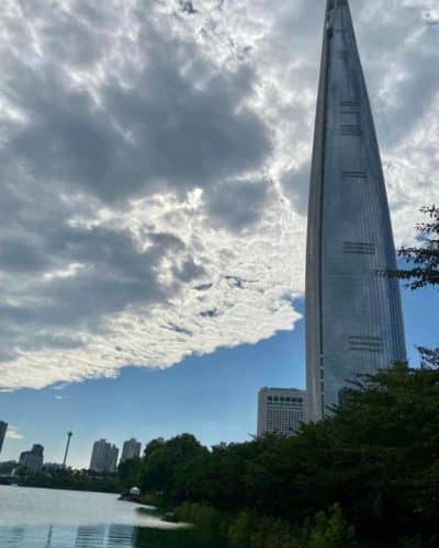 21 Lotte World Tower