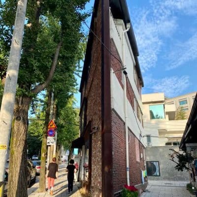 236a unusual building