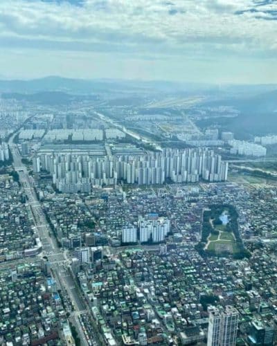 27 Lotte World Tower